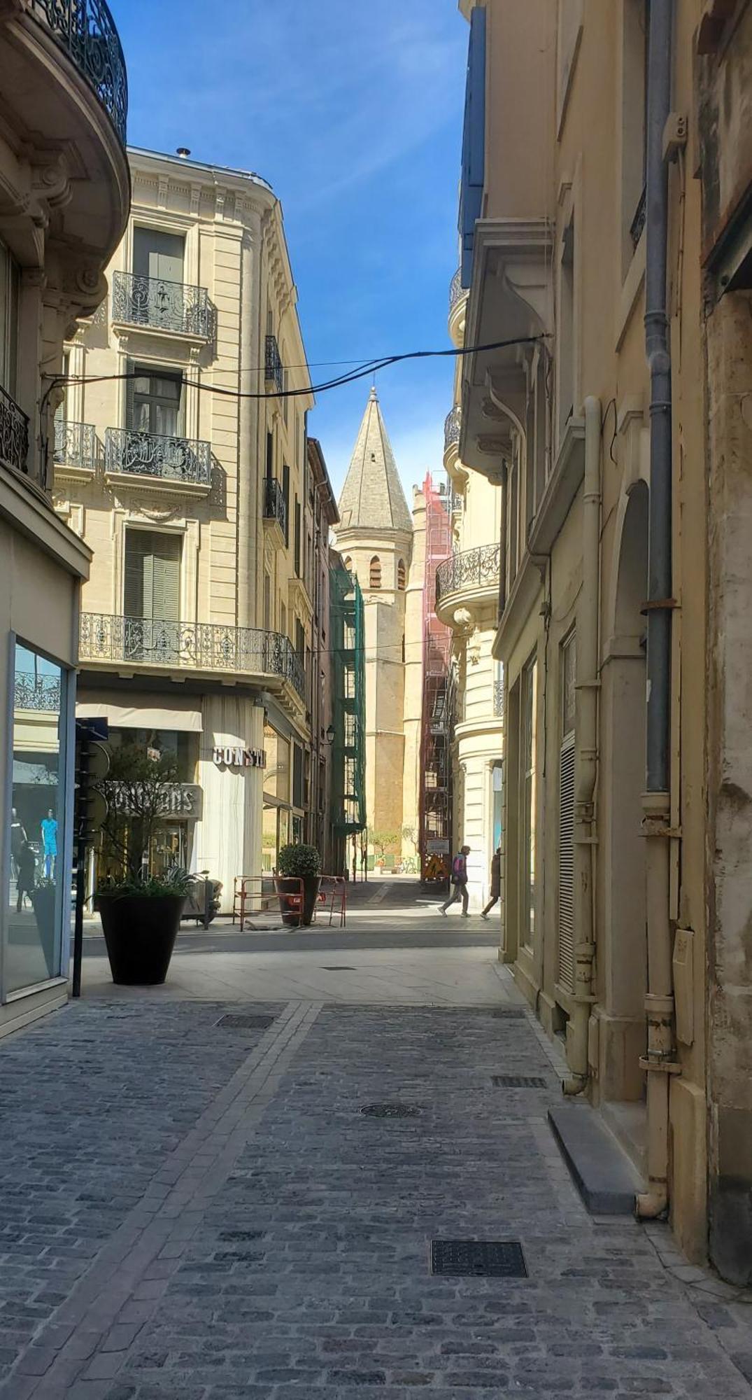 Apartment Le Grenier, Climatisation Terrasse Wi-fi Netflix 15 Mn Coeur De Beziers